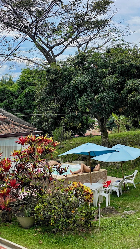 casa agora boutique mesitas del colegio