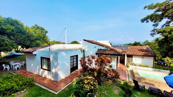 casa agora boutique mesitas del colegio