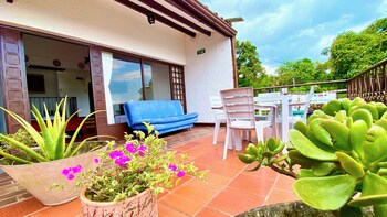 casa agora boutique mesitas del colegio