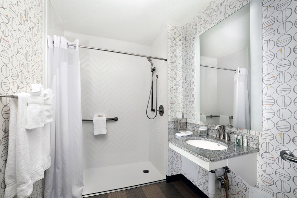holiday inn asheville east blue ridge pkwy an ihg hotel