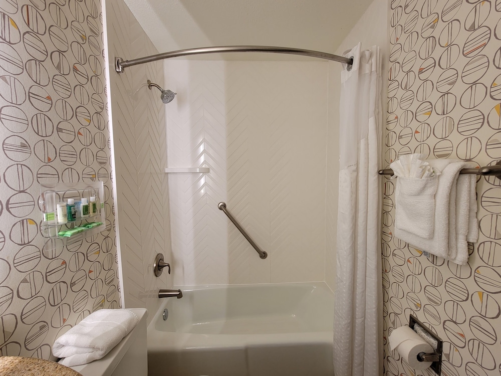 holiday inn asheville east blue ridge pkwy an ihg hotel