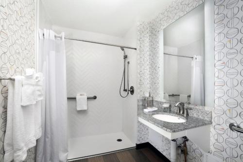 holiday inn asheville east blue ridge pkwy an ihg hotel