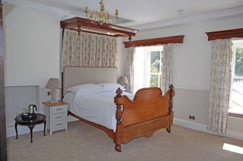 the eagle house hotel