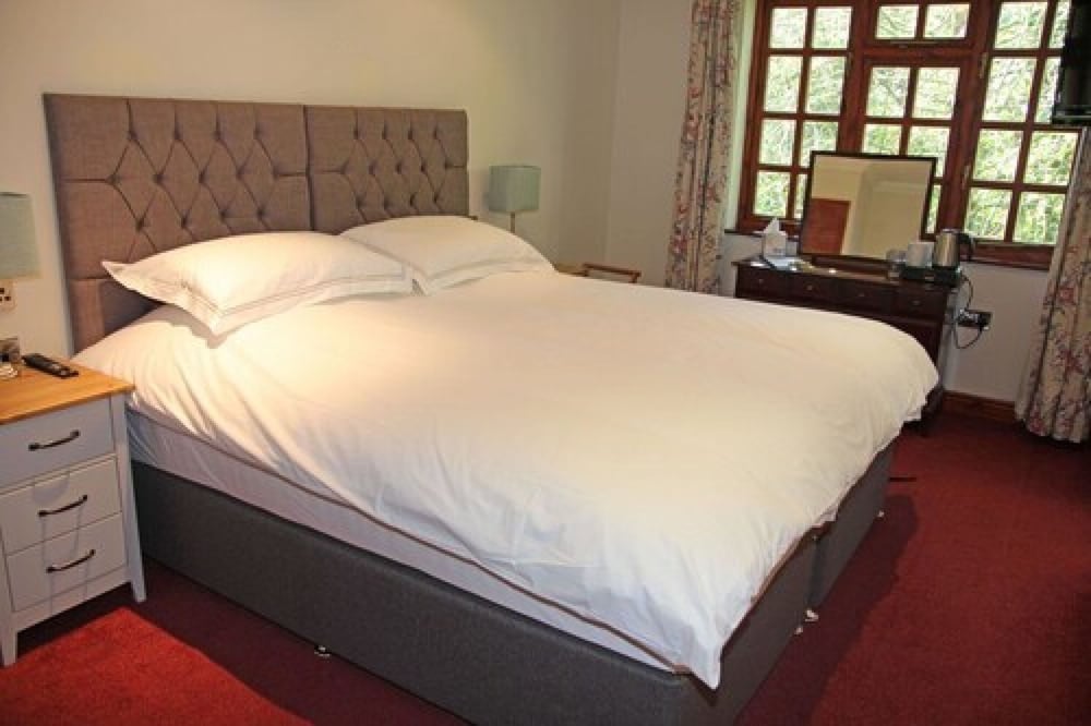 the eagle house hotel