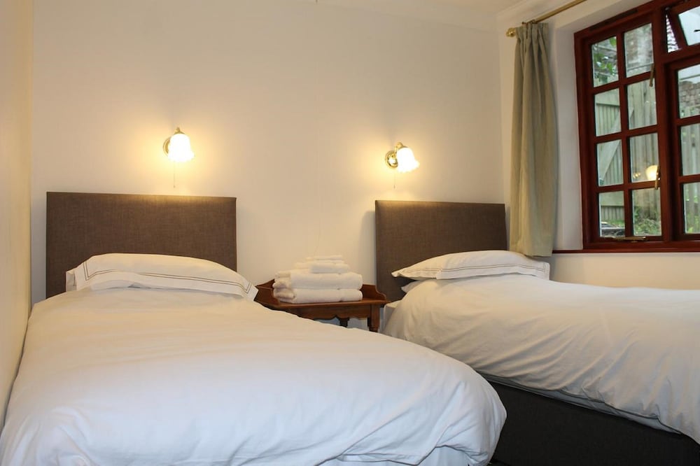 the eagle house hotel