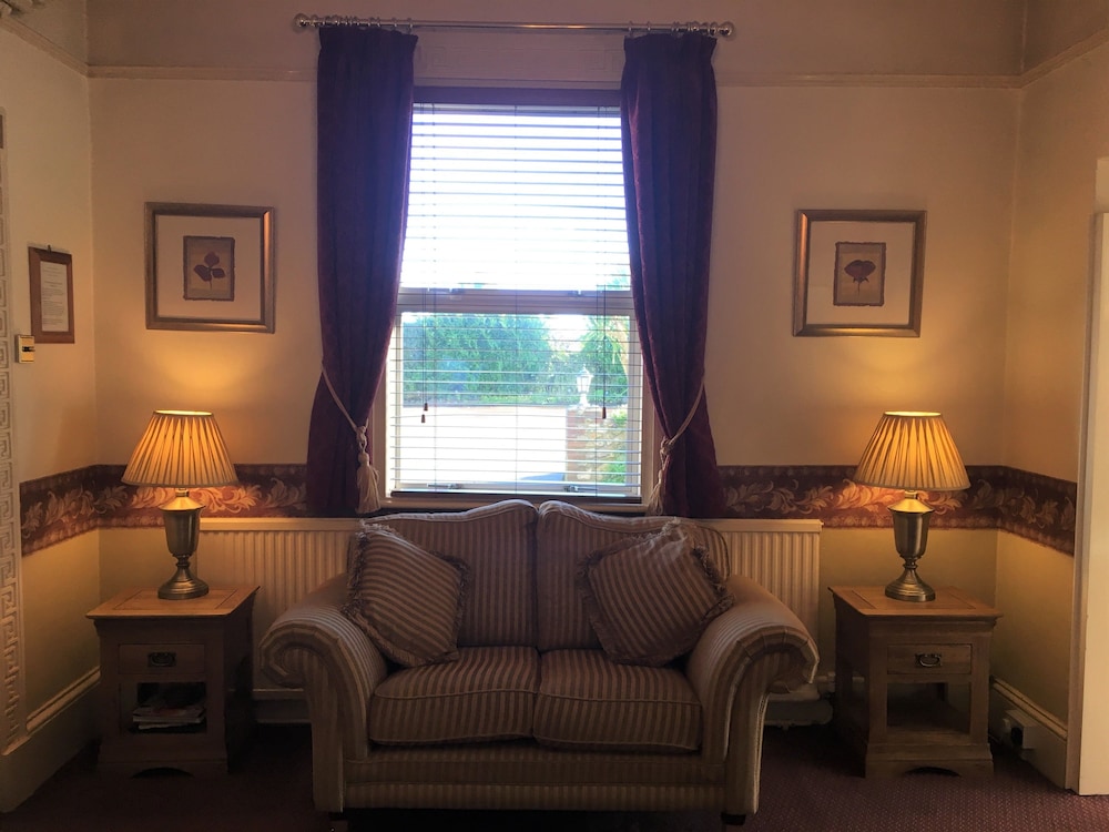 Watermead House, Book Chard Hotels Starting From ₹ 10150