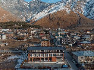 mountain house kazbegi