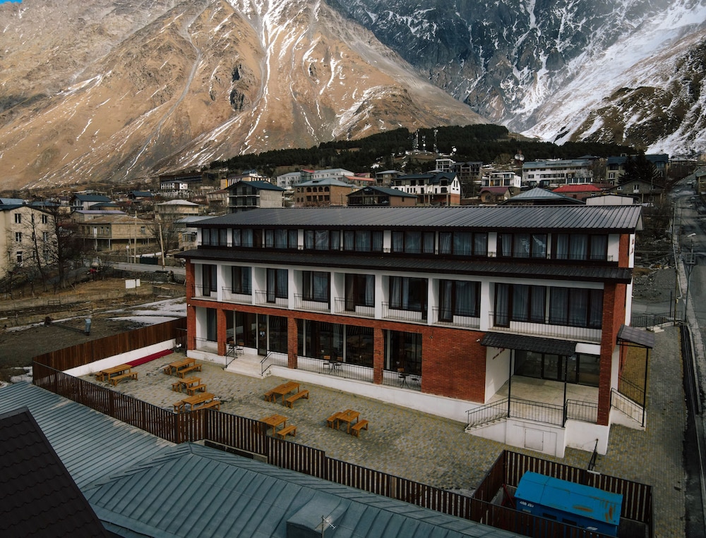 mountain house kazbegi