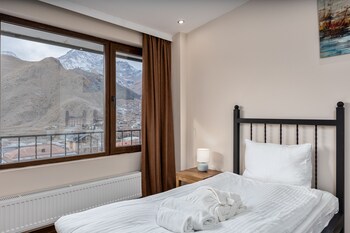 mountain house kazbegi