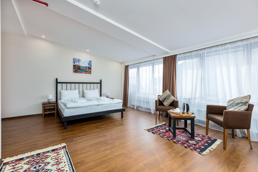 mountain house kazbegi