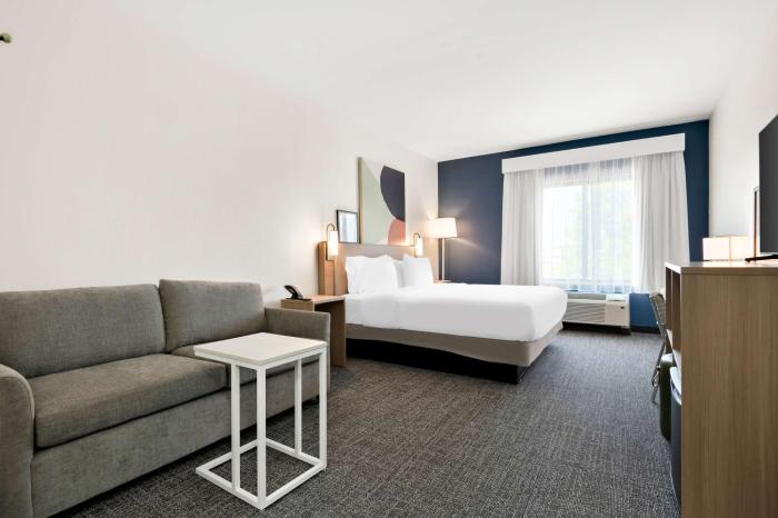 spark by hilton lancaster dutch country
