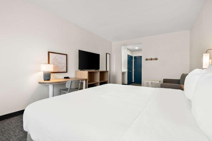 spark by hilton lancaster dutch country