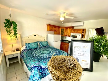 southwinds inn by the gold nests