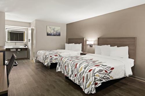 red roof inn and suites monroe nc