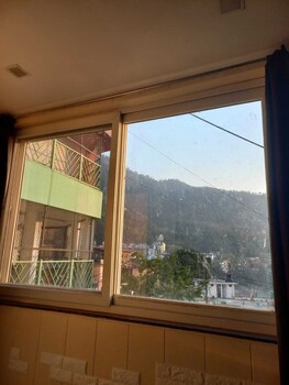 Hotel Laxman Grand,,3 star