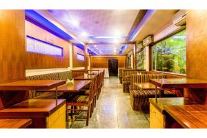 Rapid Lakme Executive Hotel,,3 star