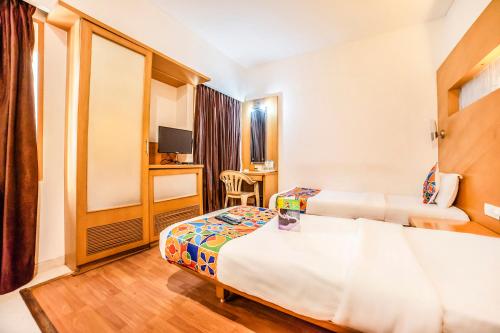 Rapid Lakme Executive Hotel,,3 star