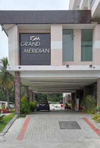 grand meridian