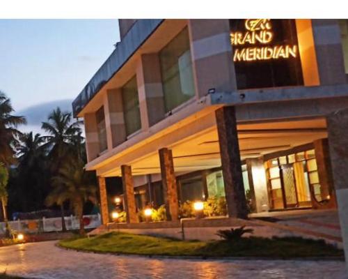 Grand Meridian,,0 star