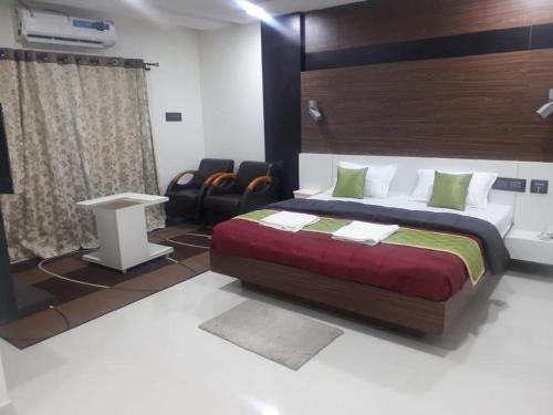 Grand Meridian,,0 star