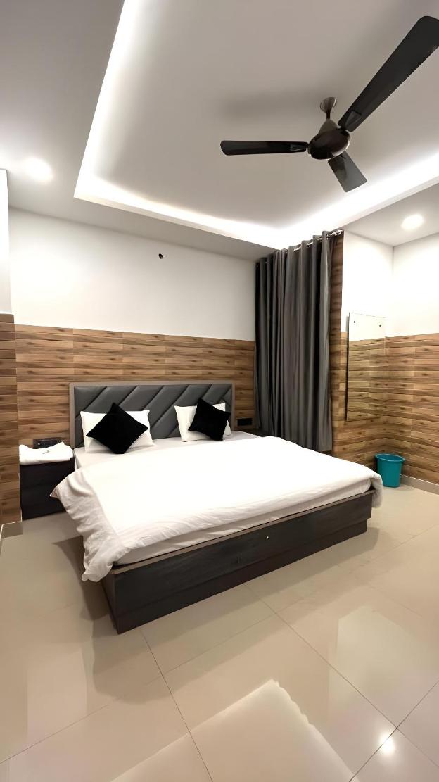 hotel shanti residency