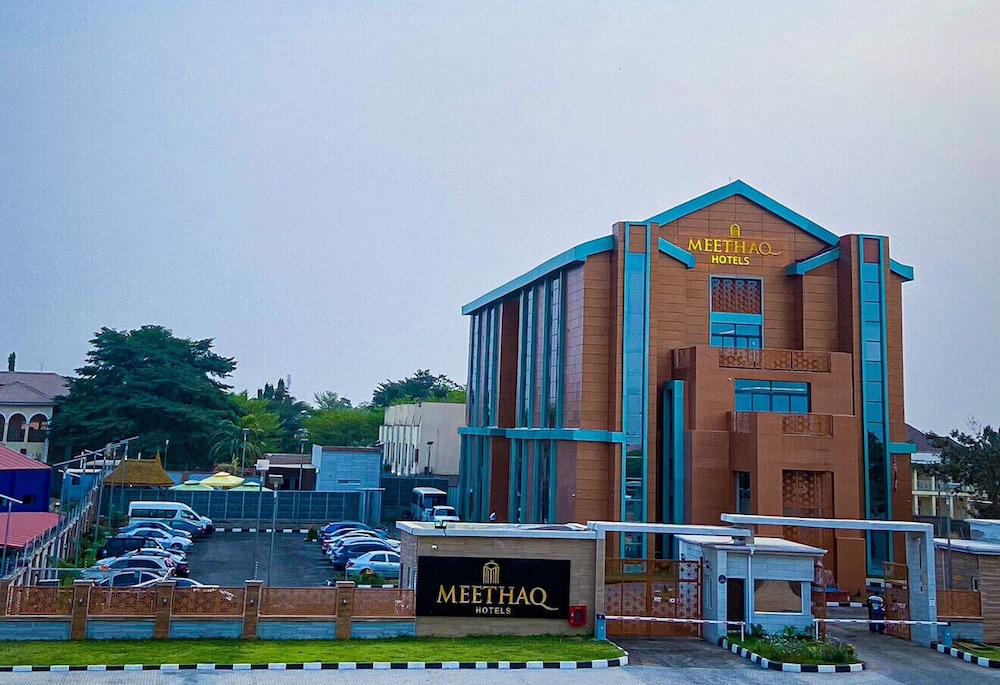 meethaq hotel jabi