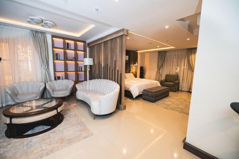 meethaq hotel jabi