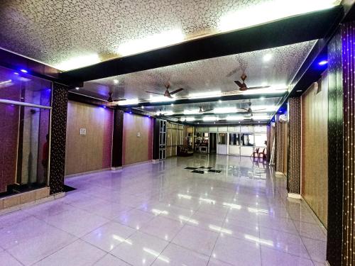 hotel white stone gonda