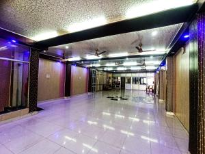 hotel white stone gonda