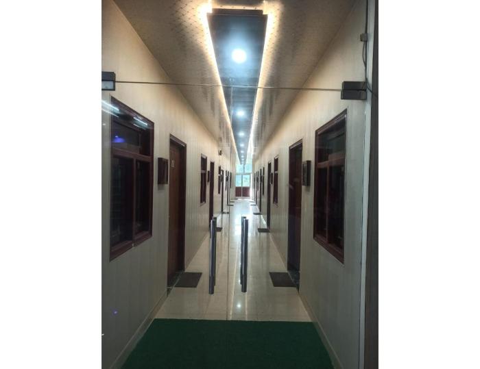 hotel white stone gonda