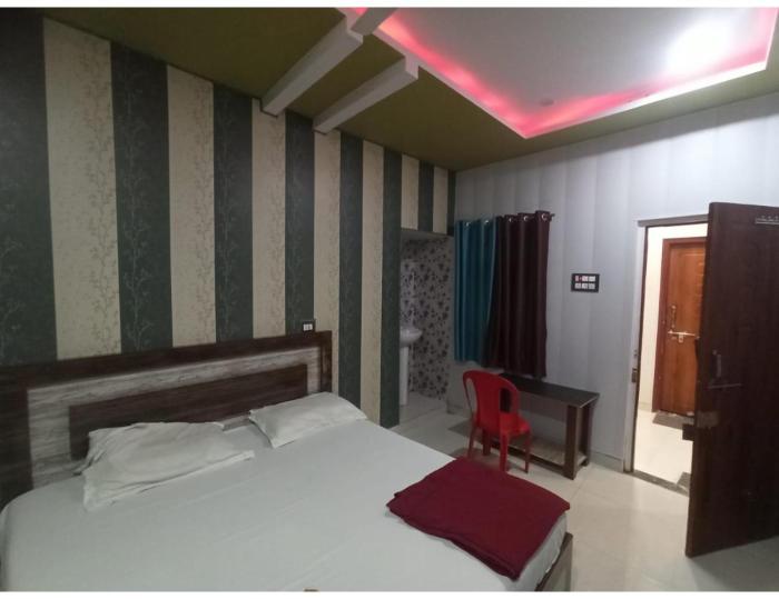 hotel white stone gonda