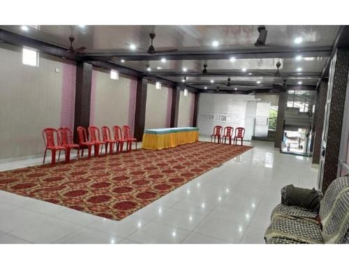 hotel white stone gonda