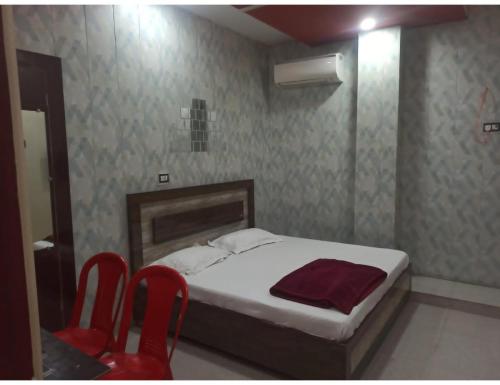 hotel white stone gonda