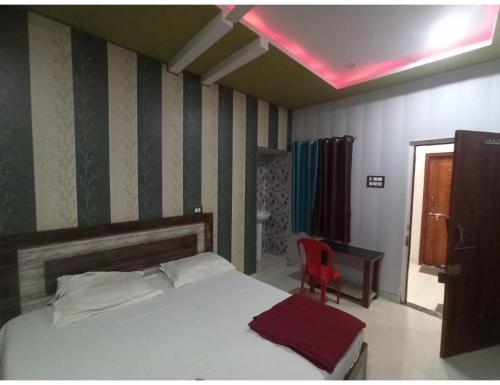 hotel white stone gonda