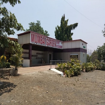 hotel mumbai garden resort