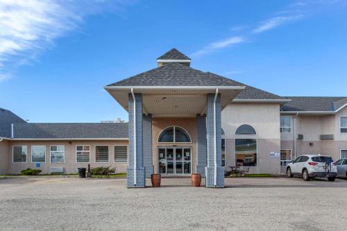 quality inn and suites edmonton international airport