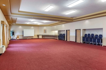 quality inn and suites edmonton international airport