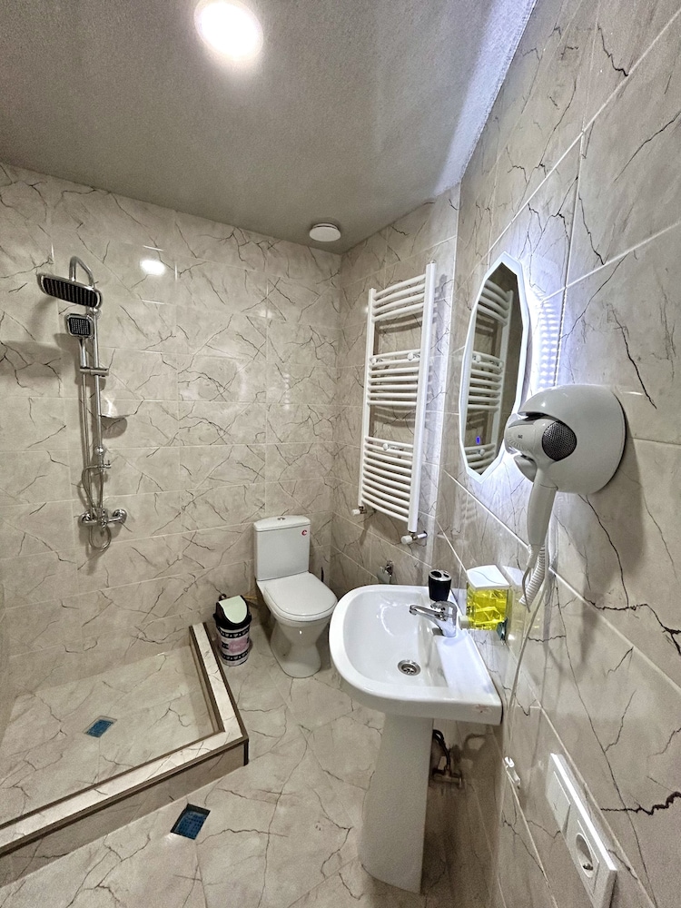 dandelion hotel gudauri