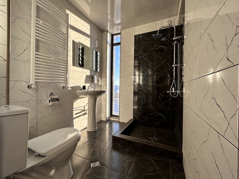 dandelion hotel gudauri