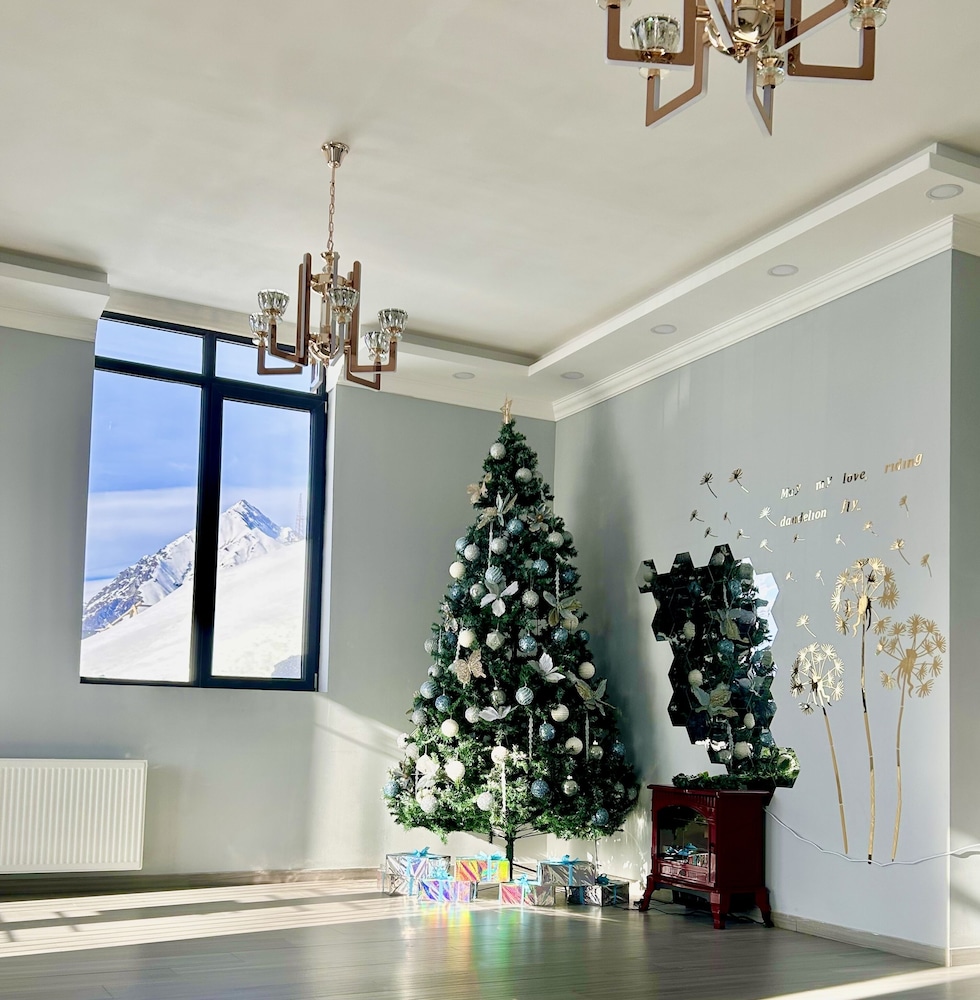 dandelion hotel gudauri