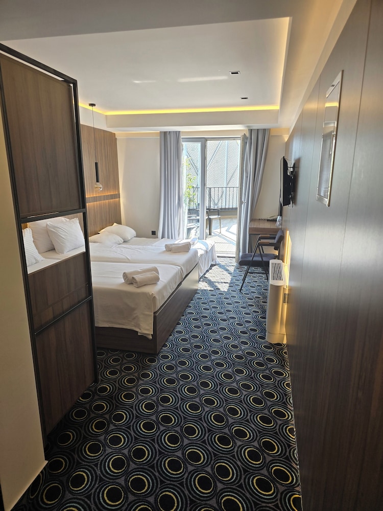 hotel carpe diem mostar