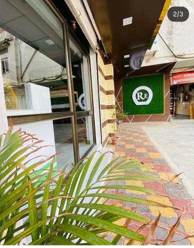 Royal Excellency Inn,,3 star