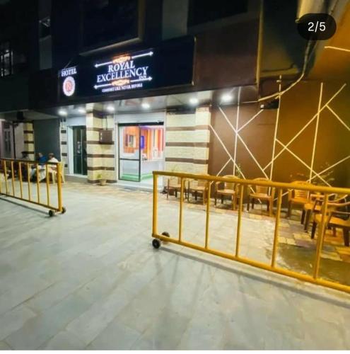 Royal Excellency Inn,,3 star