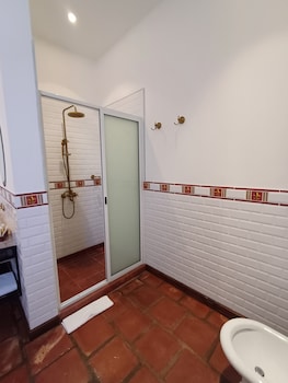 iraola hotel boutique