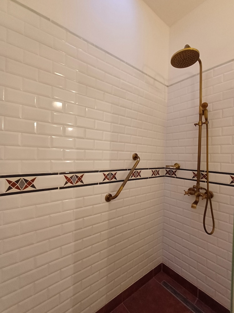 iraola hotel boutique