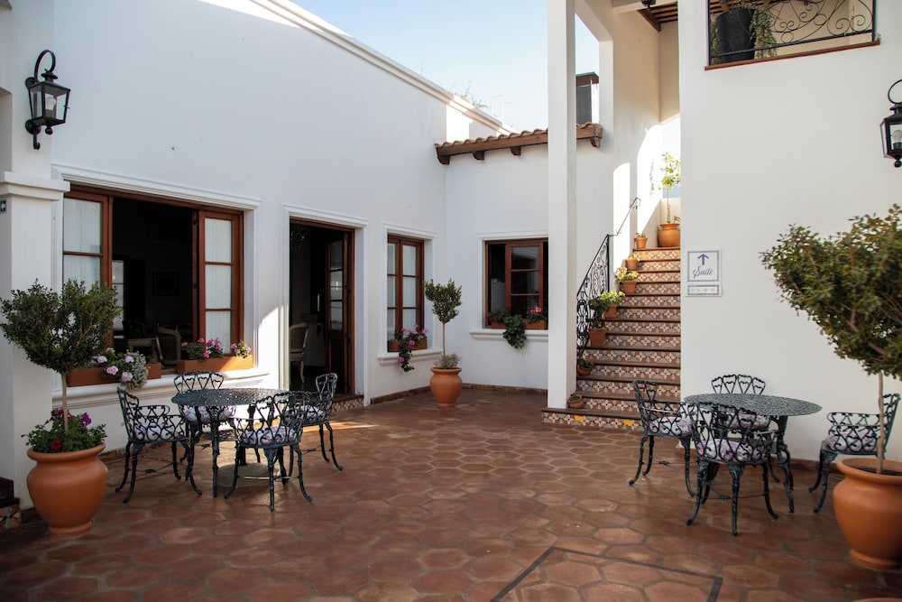 iraola hotel boutique