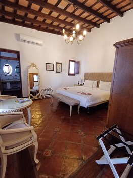 iraola hotel boutique