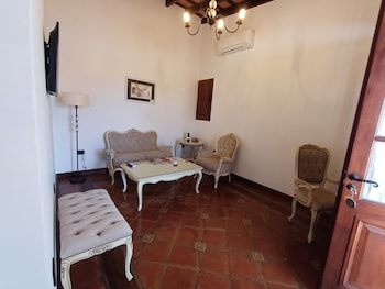 iraola hotel boutique