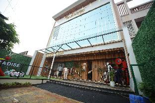 the hotel paradise