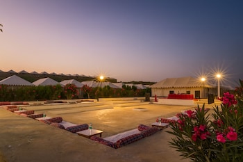 the saffron desert camp